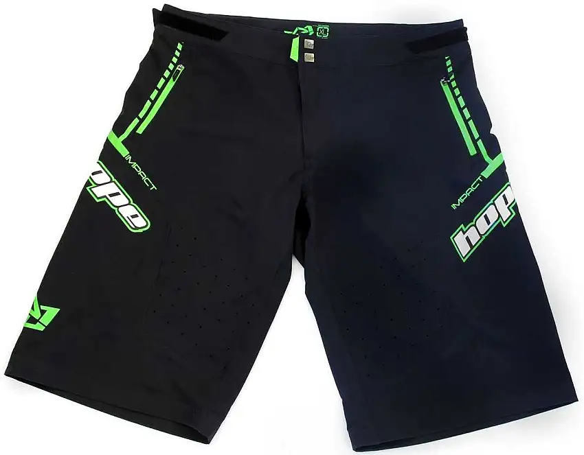 Baggy Shorts Hope Impact svart