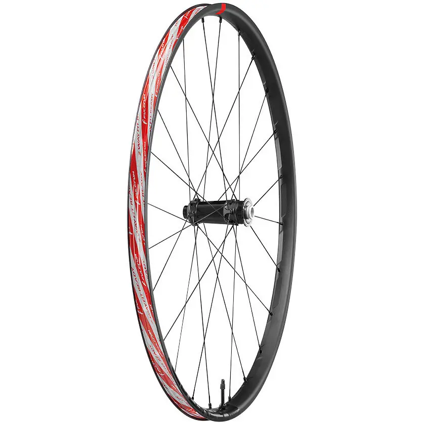 Ett par hjul Fulcrum Red Zone 3 MS12