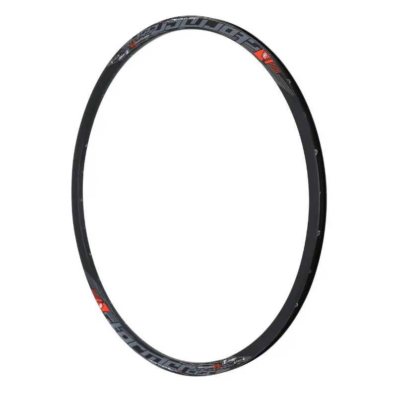 Vägkant med dubbla väggar Velox 700 Stormer 32T. Disc Tubeless Ready Profil