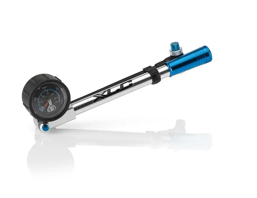 XLC suspension pump till framgaffel och bakdämpare
