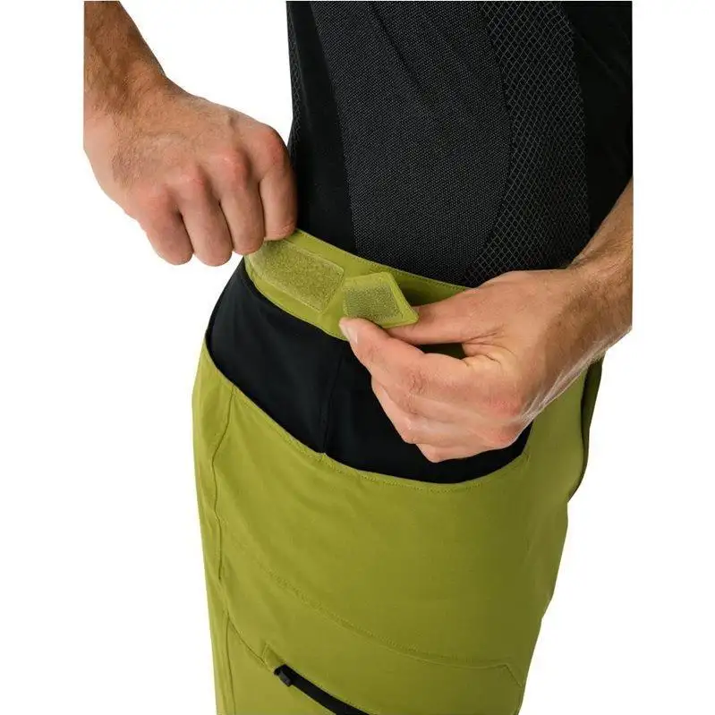 Cykelbyxor Vaude Altissimo III Shorts Men Green