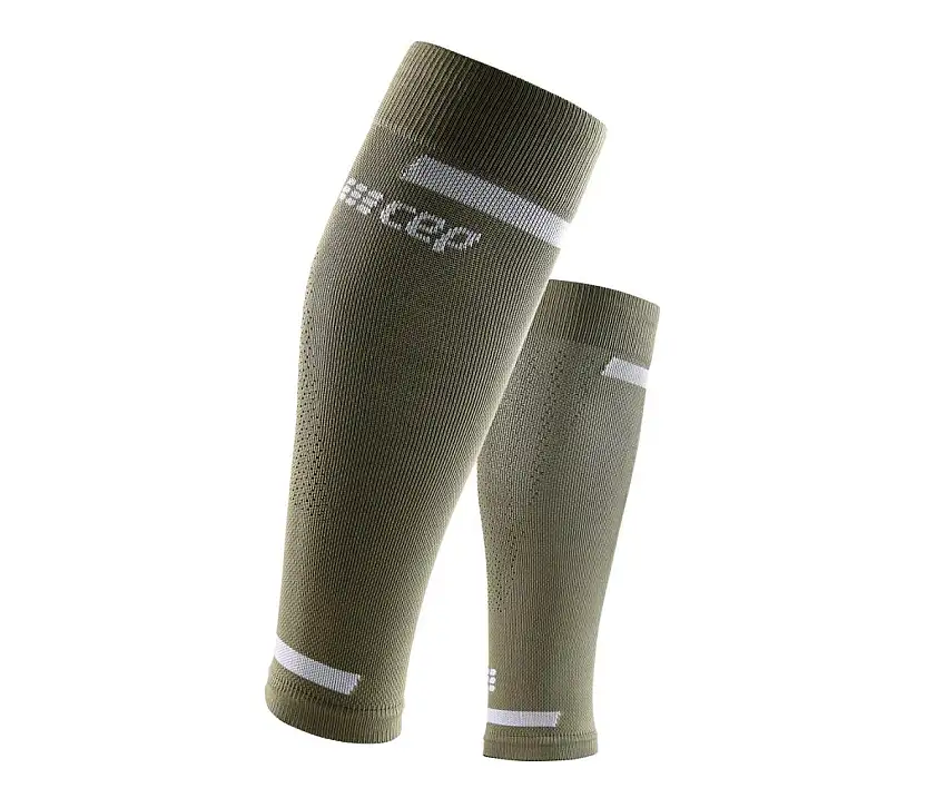 Cep Löparstrumpor The Run Compression Calf Sleeves V4 herr Olive