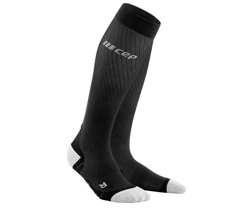Cep Löparstrumpor Run Ultralight Compression Socks dam Black/Light Grey