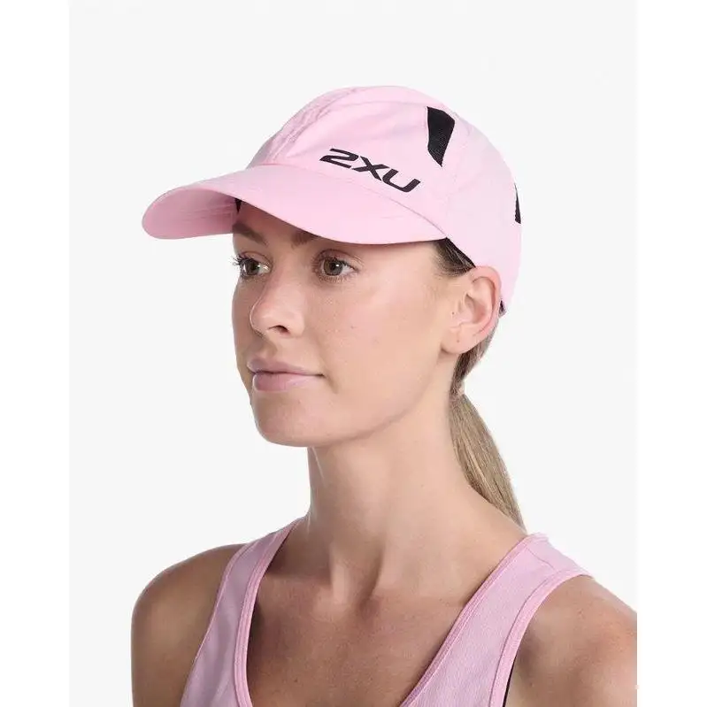 Löparkeps 2XU Run Cap Unisex Pastel Pink/White o/s
