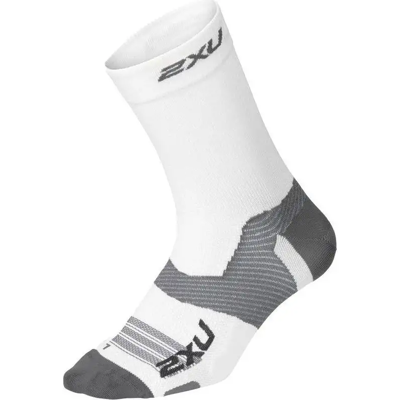 Löparstrumpor 2XU Vectr Light Crew Socks Unisex White/Grey