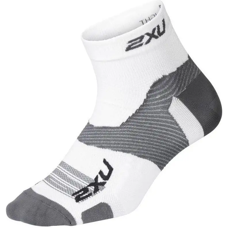 Löparstrumpor 2XU Vectr Ultralight 1/4 Crew Socks Unisex Black/Titanium